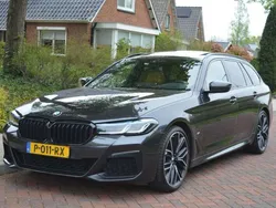 Grijs Gebruikt 2022 BMW 540 M Sport Stationwagen | € 48.995 (Super prijs)