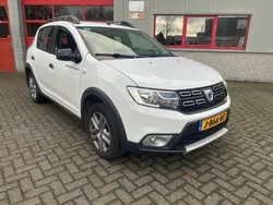 Wit Gebruikt 2020 Dacia Sandero Stepway Hatchback | € 10.450 (Eerlijke prijs)