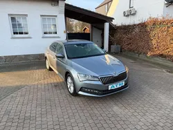 Grijs Gebruikt 2021 Skoda Superb SportLine Sedan | € 23.750 (Goede deal)