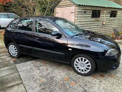 Gebruikt 2006 Seat Ibiza Reference Hatchback | € 1.499 (Eerlijke prijs)