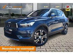 Blauw, metallic lak Gebruikt 2022 Volvo XC40 Inscription SUV | € 32.900 (Eerlijke prijs)