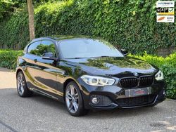 Zwart Gebruikt 2018 BMW 120 Executive Hatchback | € 19.999 (Goede deal)