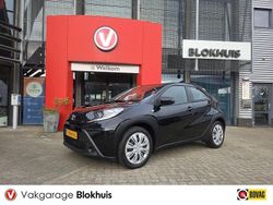 Zwart Gebruikt 2023 Toyota Aygo X Play SUV | € 16.190 (Eerlijke prijs)