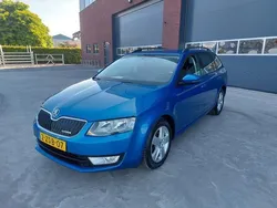 Blauw, metallic lak Gebruikt 2014 Skoda Octavia Business Line Stationwagen | € 5.500 (Eerlijke prijs)