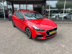 Rood Gebruikt 2020 Hyundai i30 Hatchback | € 24.750 (Eerlijke prijs)