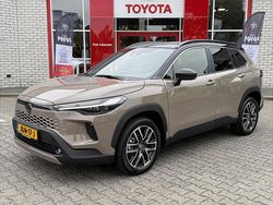 Bruin Nieuw 2025 Toyota Corolla Cross Executive SUV | € 50.539