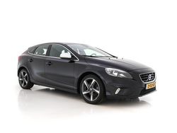 Black sapphire (zwart metallic) Gebruikt 2014 Volvo V40 Business Edition Stationwagen | € 9.745 (Eerlijke prijs)