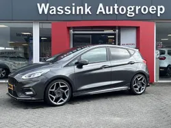 Grijs Gebruikt 2018 Ford Fiesta ST-Line Hatchback | € 15.895 (Duur)