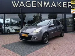 Grijs Gebruikt 2012 Renault Clio IV Authentique Hatchback | € 4.950 (Eerlijke prijs)