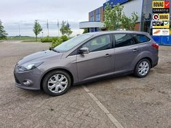 Bruin Gebruikt 2014 Ford Focus Titanium Stationwagen | € 7.250 (Eerlijke prijs)