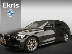 Zwart Gebruikt 2021 BMW 318 Comfort Edition Stationwagen | € 29.900 (Goede deal)
