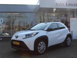 Gebruikt 2024 Toyota Aygo X-play Hatchback | € 18.339 (Eerlijke prijs)