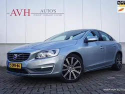 Grijs Gebruikt 2015 Volvo S60 Momentum Sedan | € 14.950 (Eerlijke prijs)