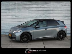 Blauw (metallic) Gebruikt 2020 VW ID.3 Business Hatchback | € 16.750 (Eerlijke prijs)