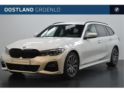 Wit Gebruikt 2021 BMW 320 Executive Stationwagen | € 36.450 (Iets duurder)