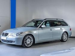 Grijs (parellak) Gebruikt 2009 BMW 550 Executive Stationwagen | € 19.950