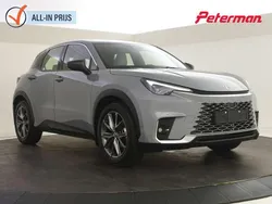 Grijs, metallic lak Gebruikt 2024 Lexus LBX SUV | € 36.899 (Goede deal)