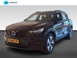 Zwart, metallic lak Gebruikt 2021 Volvo XC40 R-Design SUV | € 27.930 (Goede deal)
