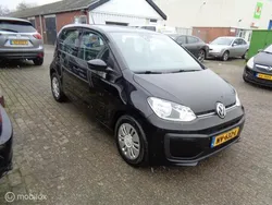 Zwart Gebruikt 2017 VW up! move up! Hatchback | € 6.750 (Eerlijke prijs)