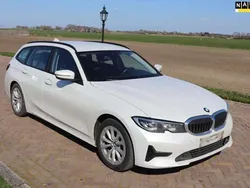 Wit Gebruikt 2019 BMW 318 Stationwagen | € 14.520 (Eerlijke prijs)