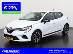 Wit Gebruikt 2023 Renault Clio V Techno Hatchback | € 18.795 (Eerlijke prijs)