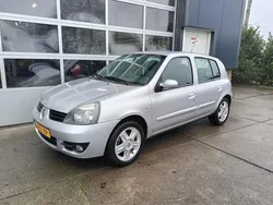 Grijs Gebruikt 2006 Renault Clio R.S. Campus Hatchback | € 2.850 (Eerlijke prijs)