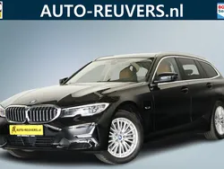 Zwart Gebruikt 2022 BMW 320e Executive Stationwagen | € 34.800 (Super prijs)