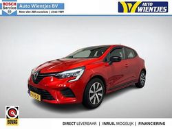 Rood Gebruikt 2022 Renault Clio V Equilibre Hatchback | € 11.950 (Eerlijke prijs)