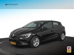 Zwart Gebruikt 2022 Renault Clio V Zen Hatchback | € 12.299 (Goede deal)