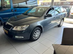 Grijs Gebruikt 2009 Skoda Octavia Elegance Stationwagen | € 4.350 (Eerlijke prijs)