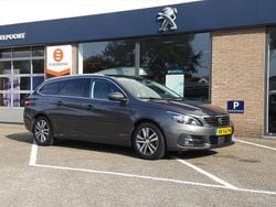 Grijs Gebruikt 2019 Peugeot 308 Allure Hatchback | € 14.750 (Iets duurder)