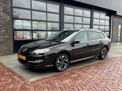 Zwart Gebruikt 2014 Renault R12 Bose Edition Sedan | € 5.975