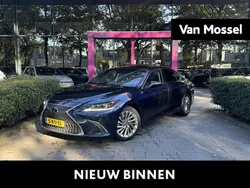 Blauw Gebruikt 2019 Lexus ES300H President Line Sedan | € 34.900 (Eerlijke prijs)