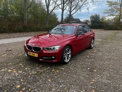 Rood Gebruikt 2012 BMW 328 Executive Sedan | € 12.500 (Goede deal)