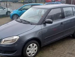 Grijs, metallic lak Gebruikt 2010 Skoda Fabia Drive Hatchback | € 4.745 (Iets duurder)