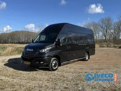 Zwart Gebruikt 2024 Iveco Daily Van | € 69.750