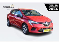 Vlamrood nnp Gebruikt 2023 Renault Clio V Equilibre Hatchback | € 15.890 (Eerlijke prijs)