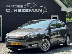 Grijs, metallic lak Gebruikt 2018 Ford Focus Titanium Hatchback | € 11.945 (Goede deal)