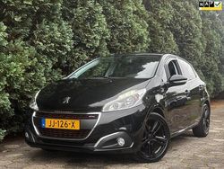 Zwart Gebruikt 2016 Peugeot 208 GT-line Hatchback | € 8.500 (Eerlijke prijs)