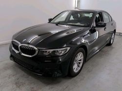 Zwart Gebruikt 2020 BMW 318 Sport Line Sedan | € 24.990 (Eerlijke prijs)