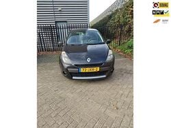 Zwart Gebruikt 2009 Renault Clio II Dynamique Hatchback | € 3.499 (Eerlijke prijs)