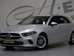 Grijs Gebruikt 2019 Mercedes A180 Business Hatchback | € 17.950 (Super prijs)