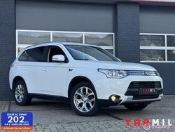 Wit Gebruikt 2015 Mitsubishi Outlander Edition SUV | € 12.499 (Goede deal)