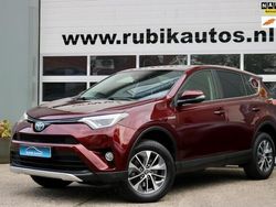 Rood Gebruikt 2016 Toyota RAV4 Style SUV | € 20.450 (Eerlijke prijs)