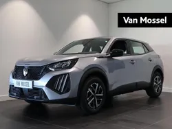Grijs Gebruikt 2024 Peugeot 2008 Active SUV | € 27.935 (Iets duurder)