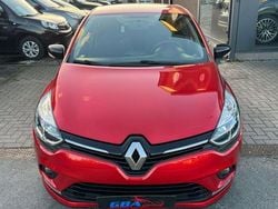 Rood Gebruikt 2018 Renault Clio IV LIMITED Sedan | € 10.000 (Goede deal)