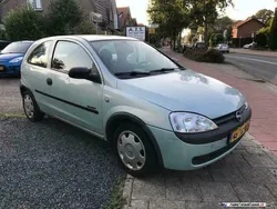 Groen Gebruikt 2001 Opel Corsa Hatchback | € 999 (Eerlijke prijs)