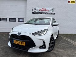 Wit Gebruikt 2024 Toyota Yaris Hybrid Hatchback | € 23.995 (Eerlijke prijs)