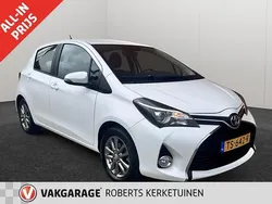Wit Gebruikt 2015 Toyota Yaris Hatchback | € 11.990 (Eerlijke prijs)