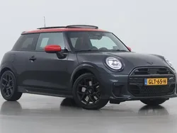 Grijs Gebruikt 2024 Mini John Cooper Works Hatchback | € 39.800